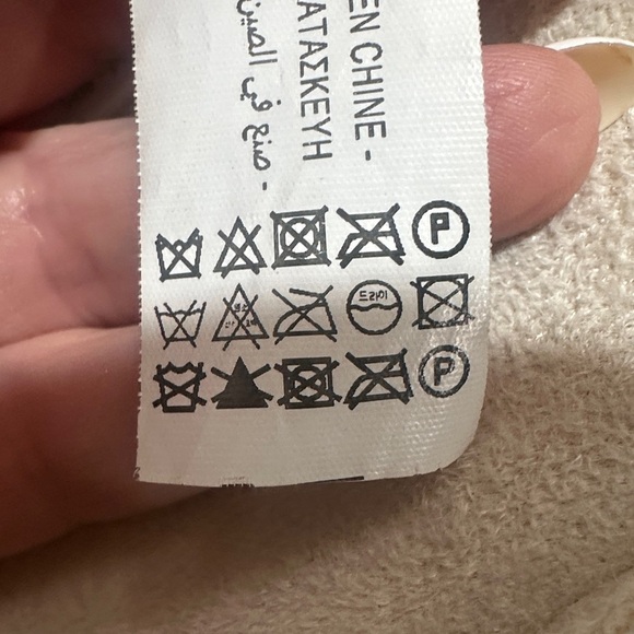 Zara Faux Fur Jacket Buckles - Picture 10 of 10